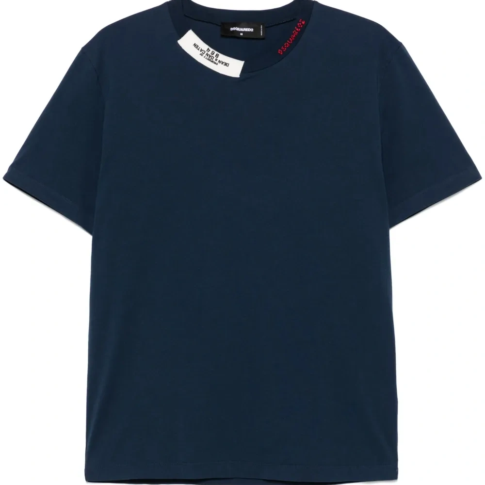 Футболка с вышитым логотипом