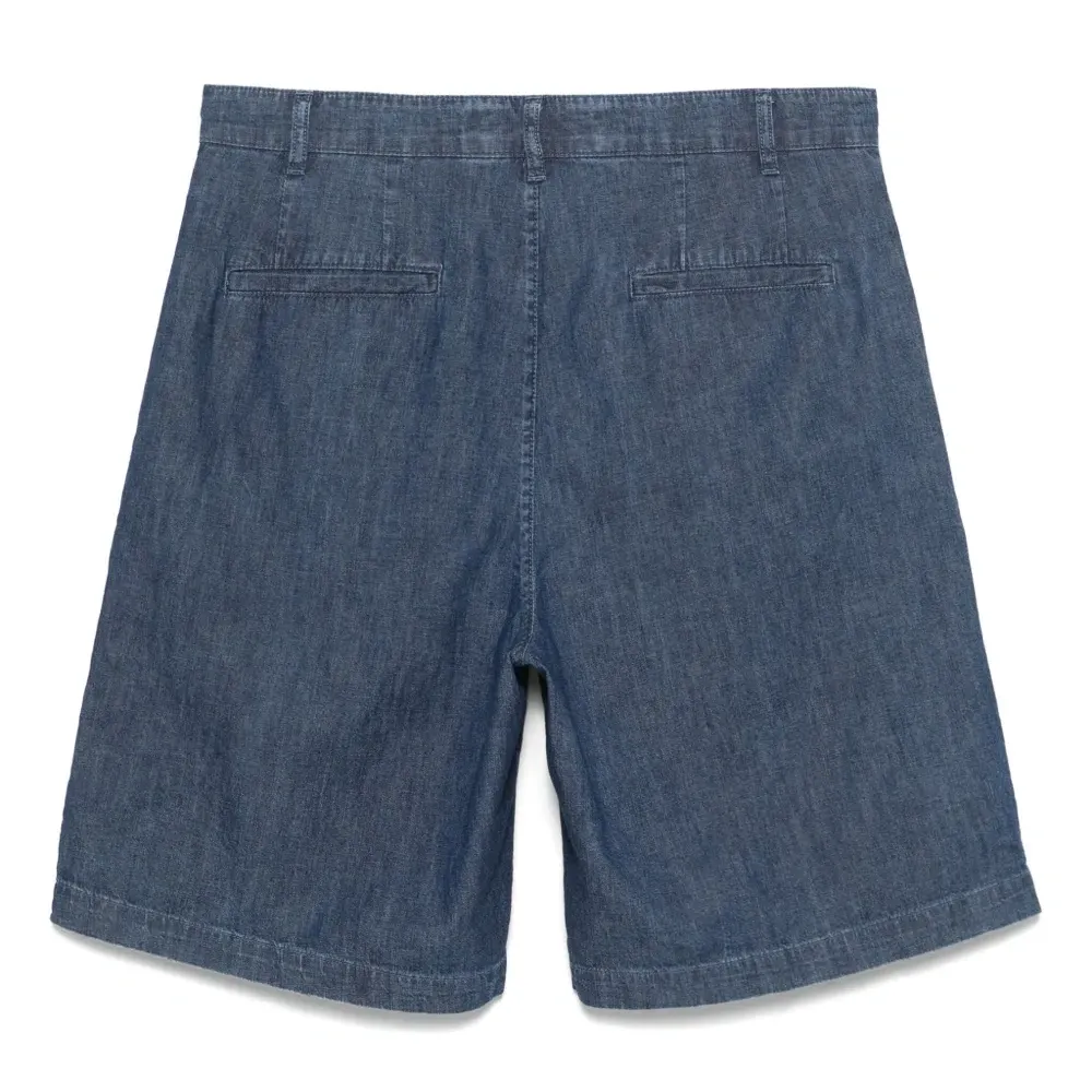 Джинсовые шорты