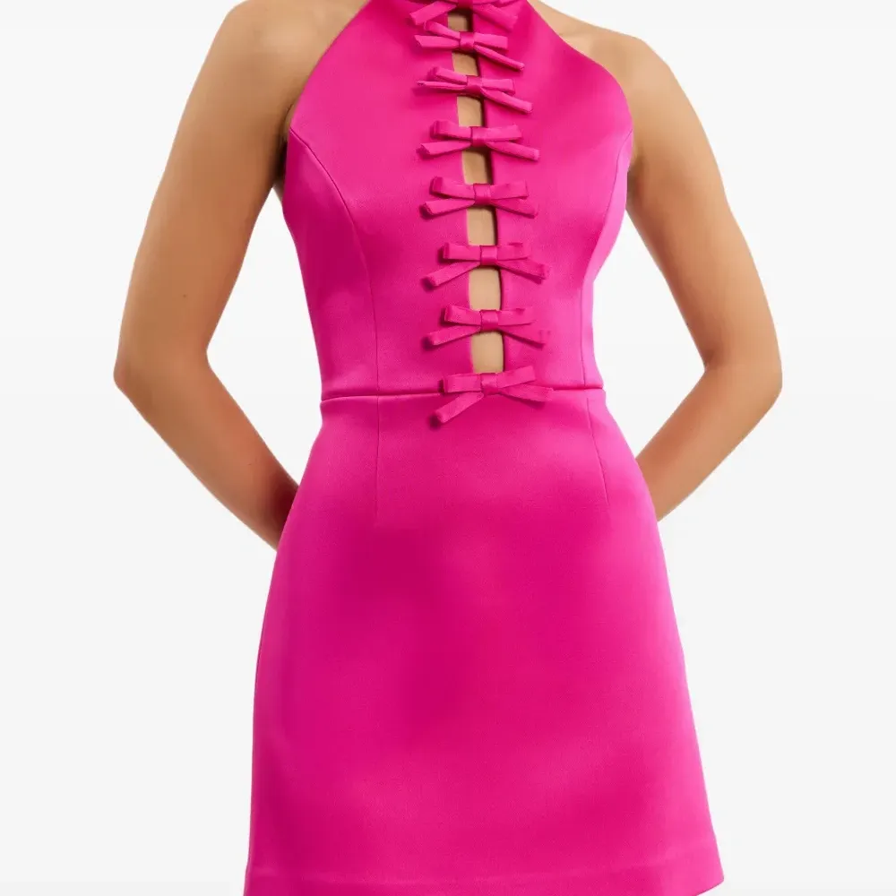 Платье мини с вырезом халтер