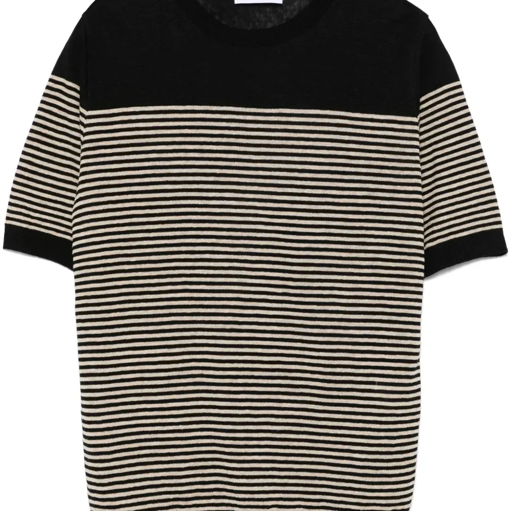 Футболка тонкой вязки