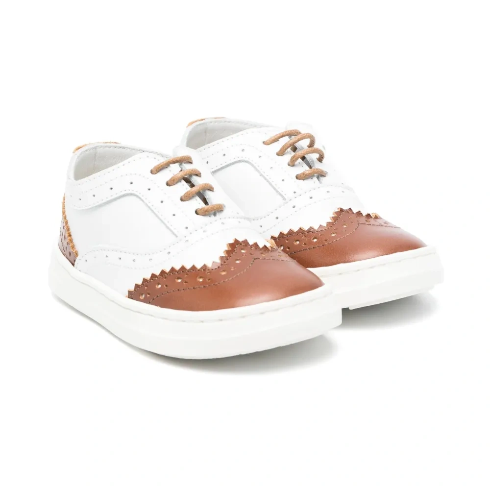 Кожаные кроссовки