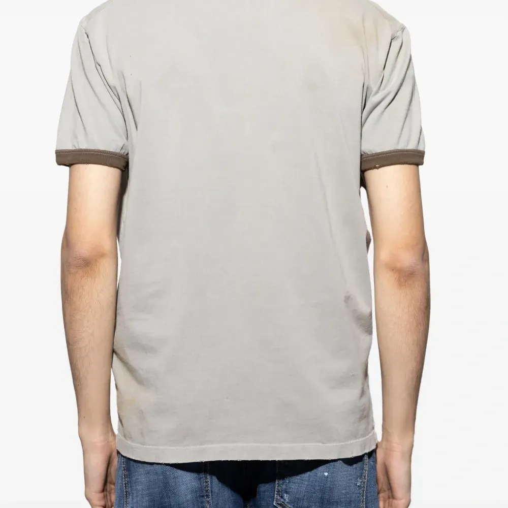 Футболка с графичным принтом Футболка с графичным принтом