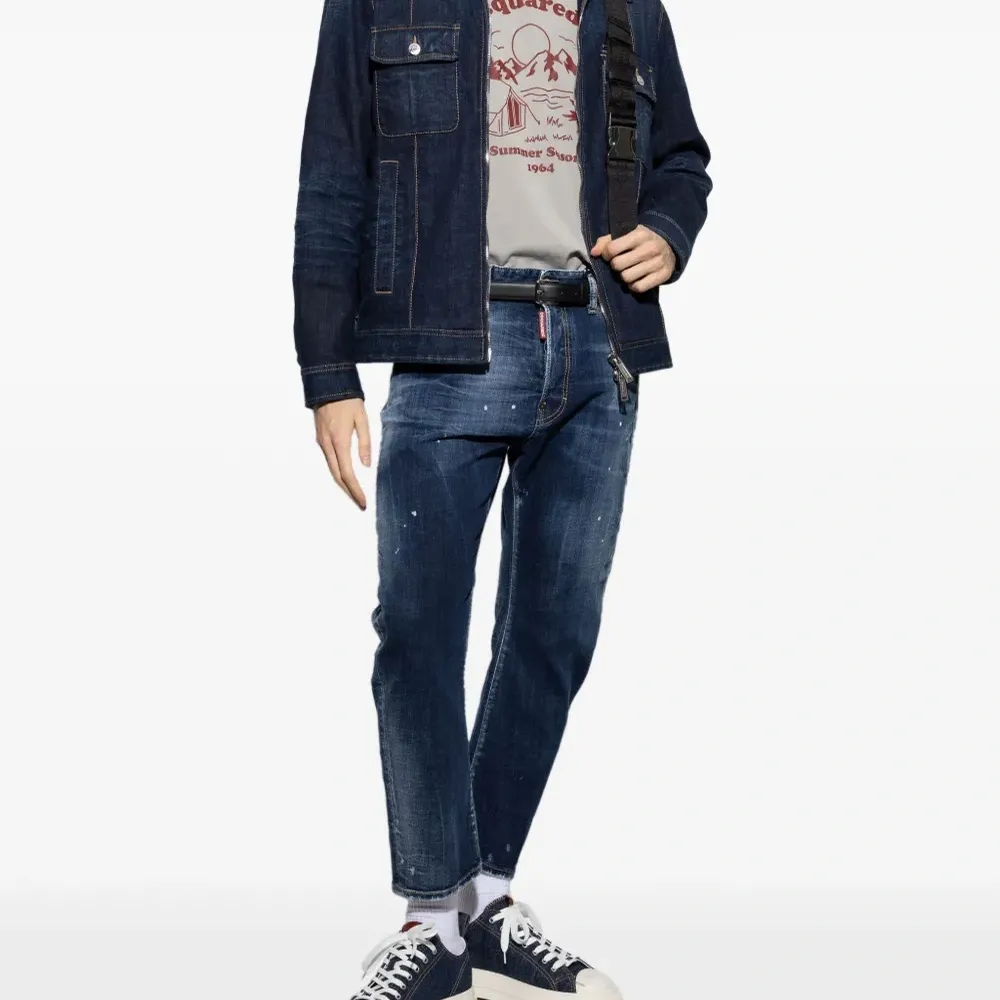 Футболка с графичным принтом Футболка с графичным принтом