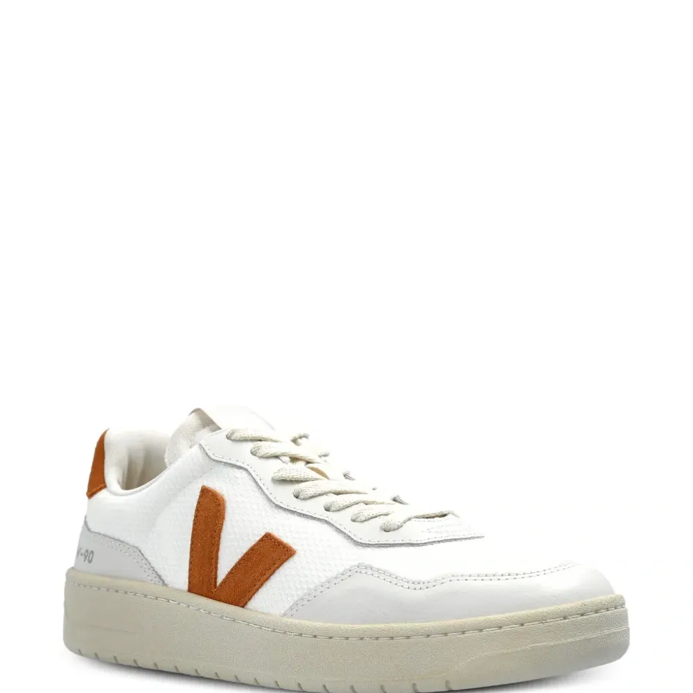 Кроссовки V-10