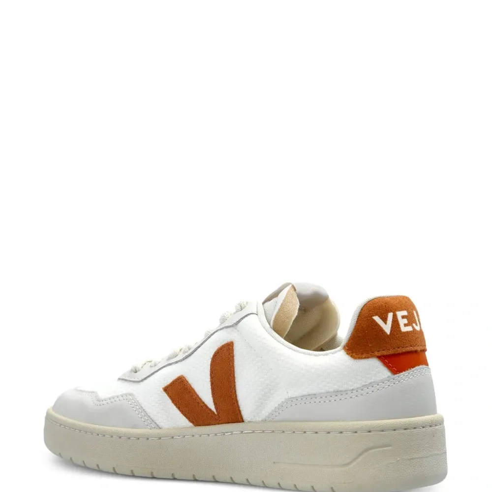 Кроссовки V-10