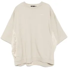 Футболка с вышитым логотипом