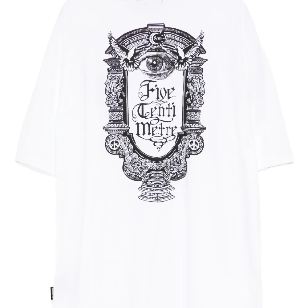 Футболка с логотипом