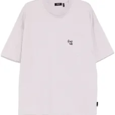 Футболка с вышитым логотипом