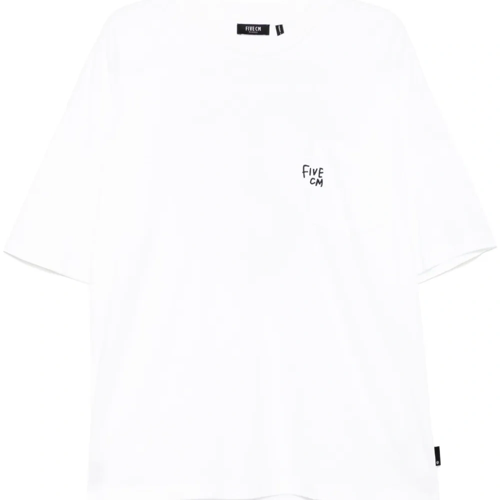 Футболка с вышитым логотипом