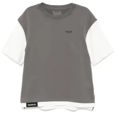 Футболка с вышитым логотипом