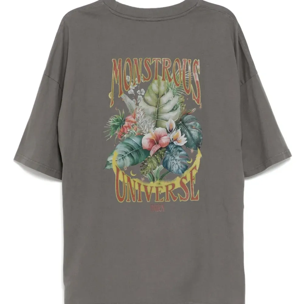 Футболка с логотипом