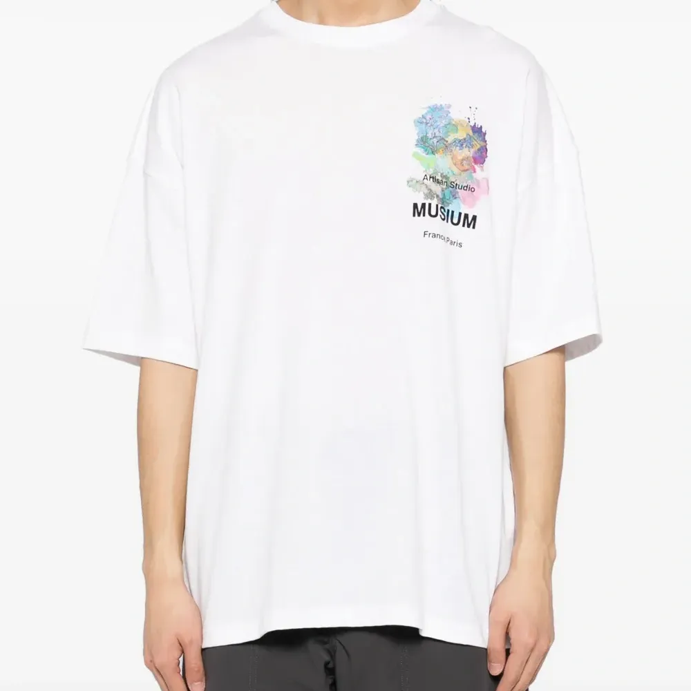 Футболка с логотипом