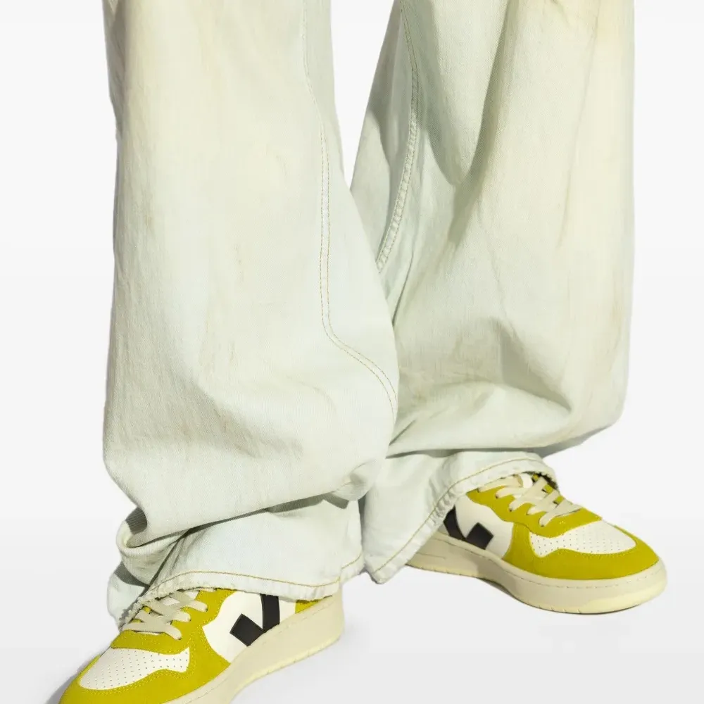 Кроссовки V-10