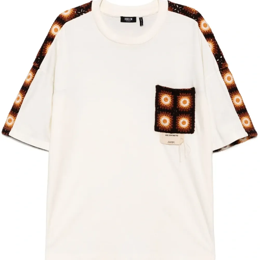 Футболка в технике пэчворк