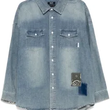 Рубашка с нашивками