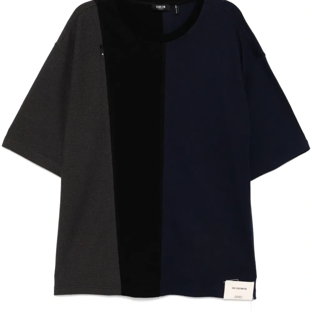 Футболка в технике пэчворк