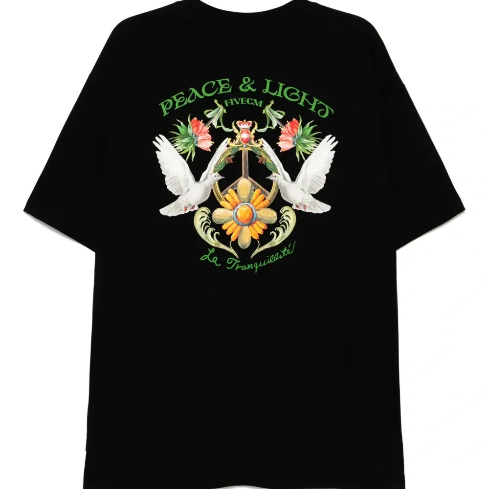 Футболка с графичным принтом