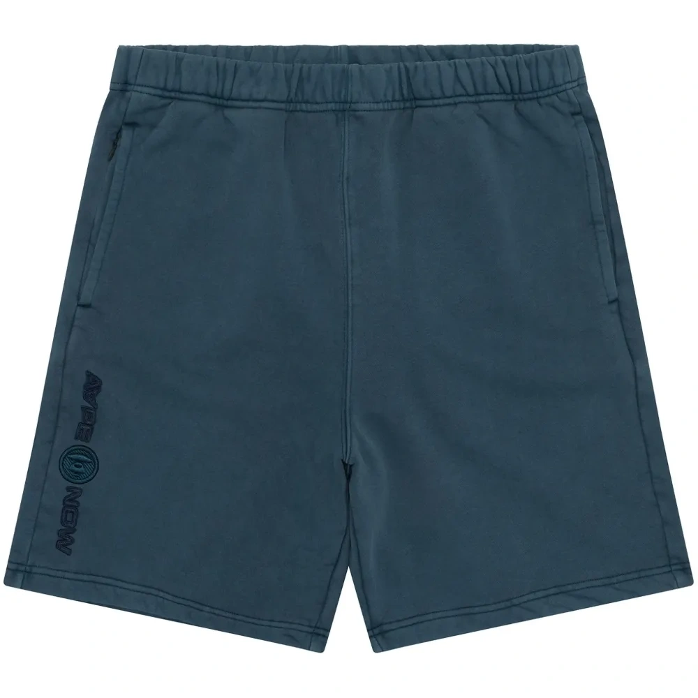 Спортивные шорты с вышитым логотипом