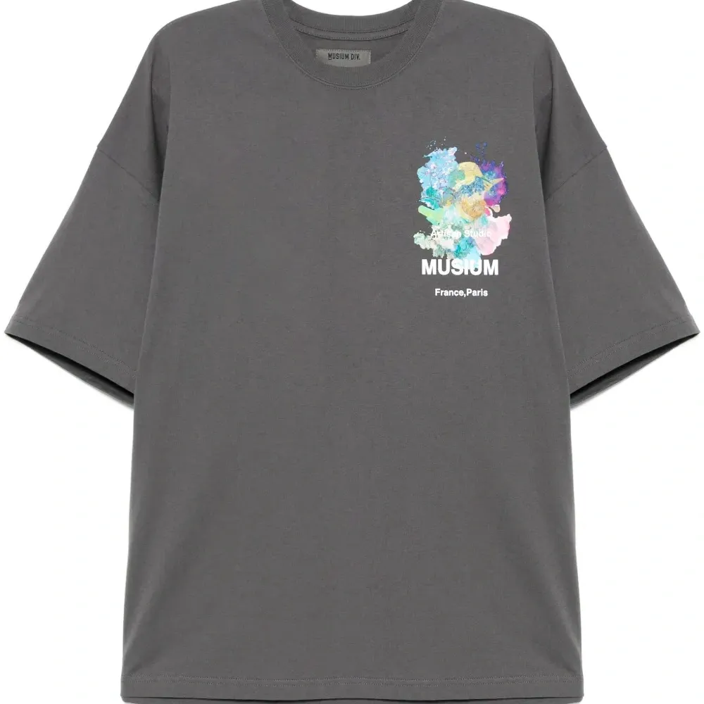 Футболка с логотипом