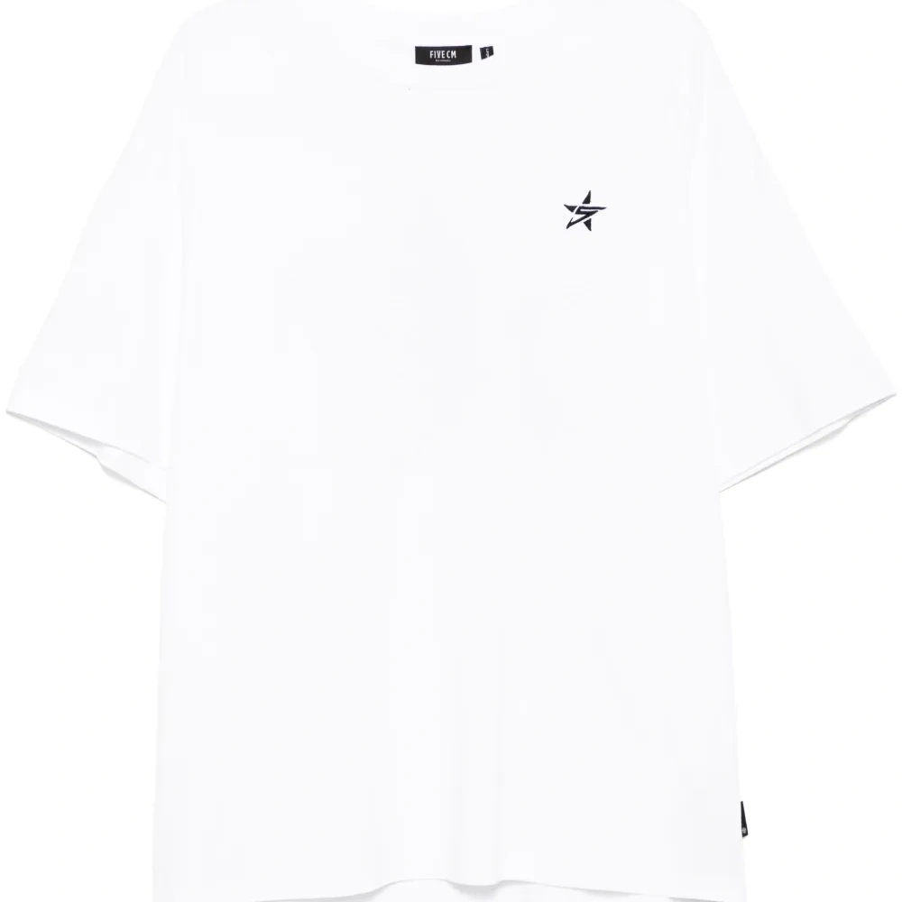 Футболка с вышитым логотипом