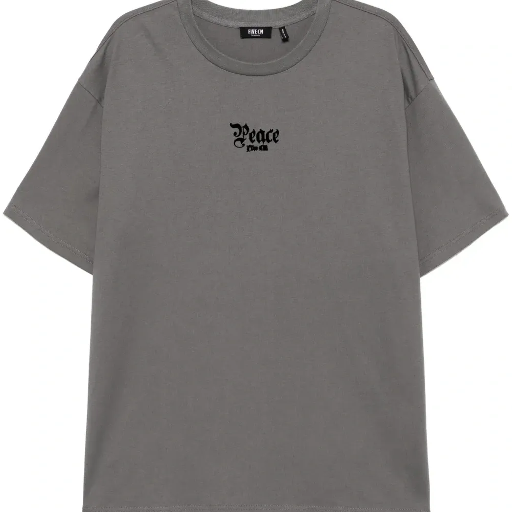 Футболка с логотипом