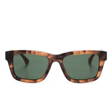 Солнцезащитные очки в квадратной оправе