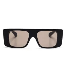 Солнцезащитные очки в прямоугольной оправе