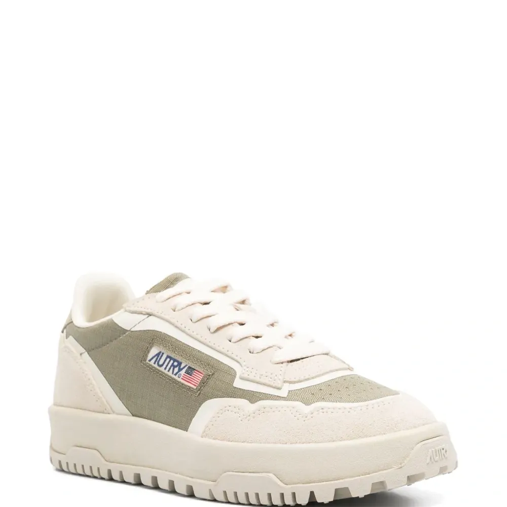 Кроссовки Wildpace