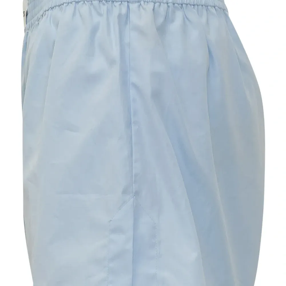 Спортивные шорты