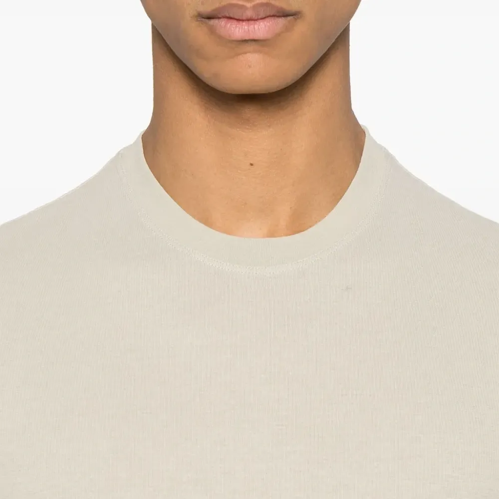 Футболка с круглым вырезом