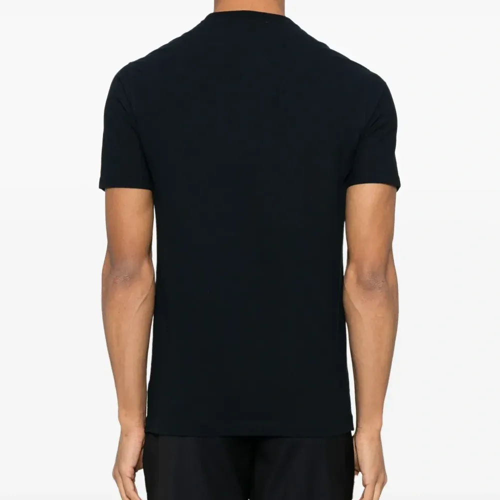 Футболка с круглым вырезом