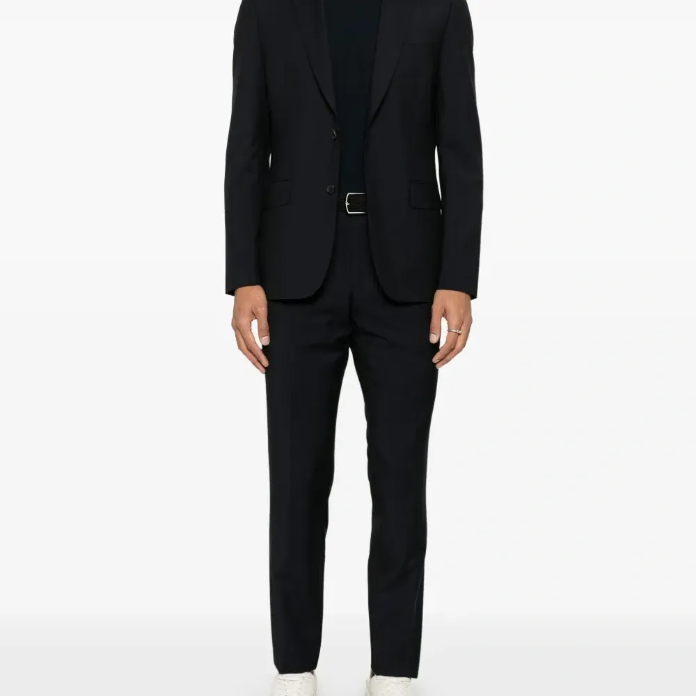 Футболка с круглым вырезом