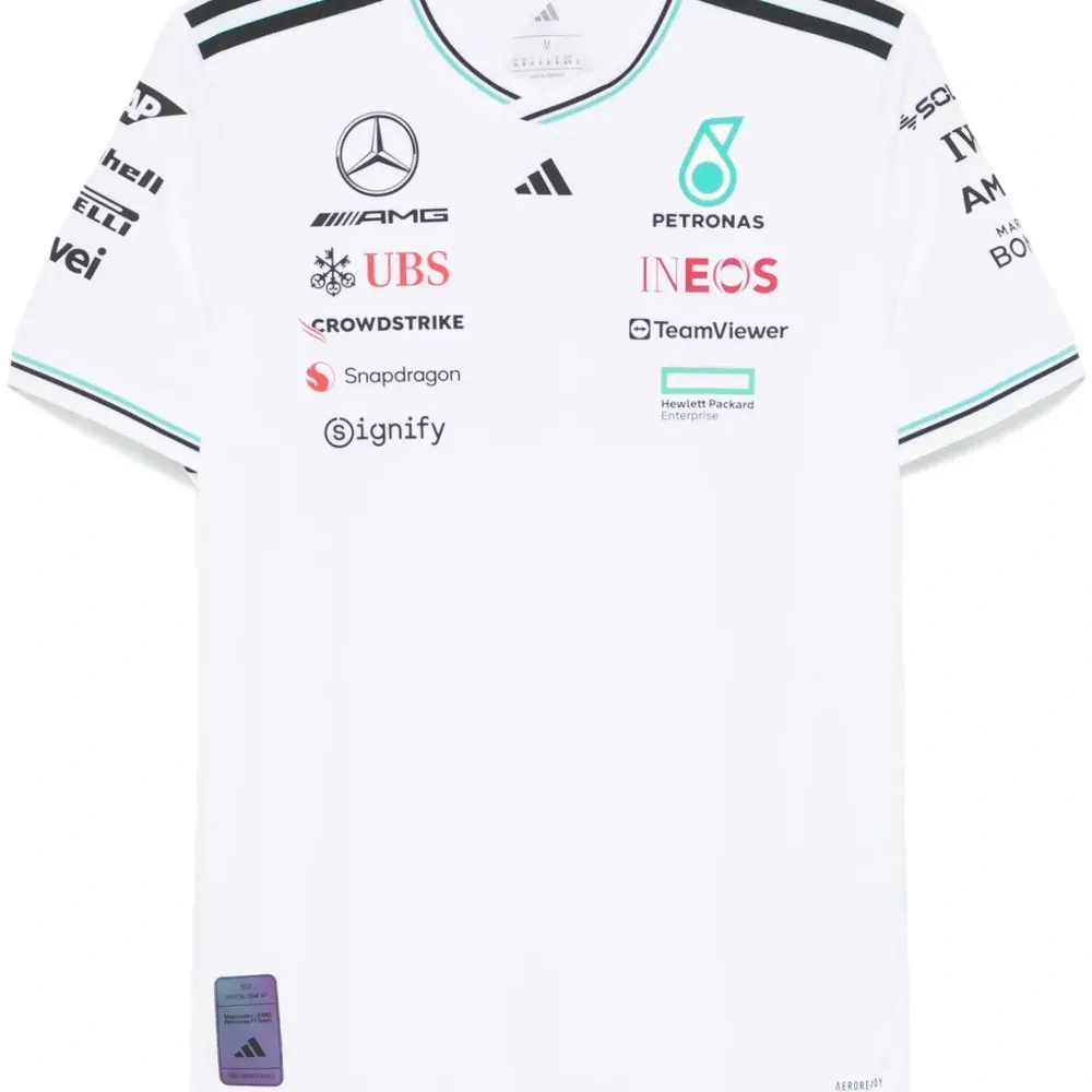 Футболка Pilot Mercedes-AMG Petronas Formula One Team Футболка Pilot Mercedes-AMG Petronas Formula One Team