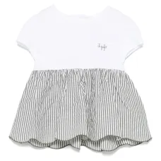Комплект из футболки и полосатых шортов
