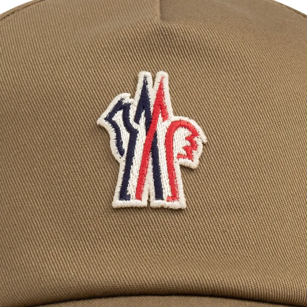 Кепка с логотипом Кепка с логотипом