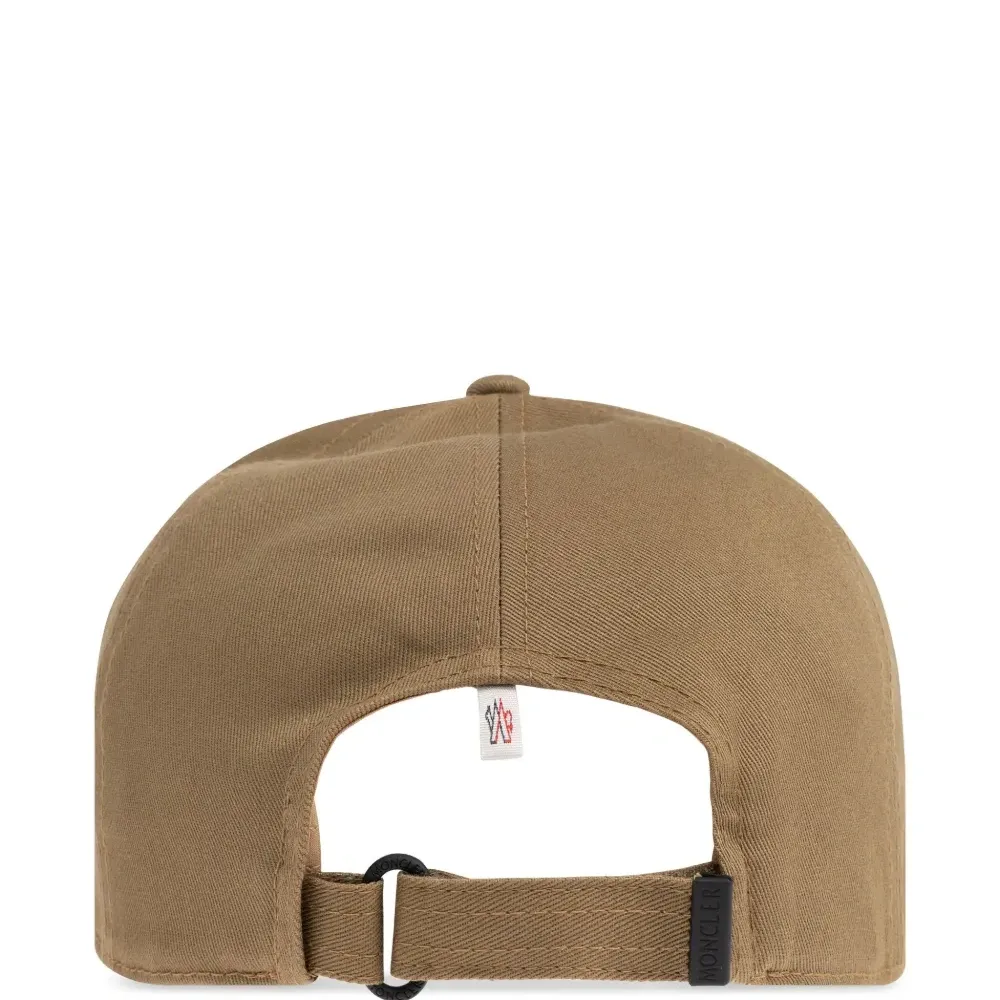 Кепка с логотипом Кепка с логотипом