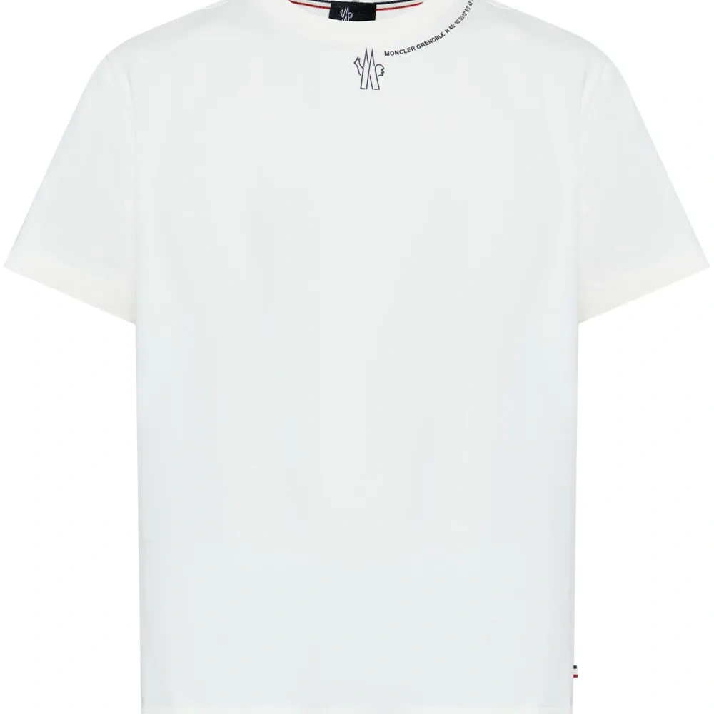 Футболка с логотипом