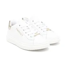 Кроссовки с логотипом