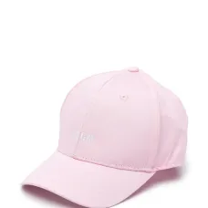 Кепка с вышитым логотипом