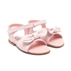 Сандалии с бантами