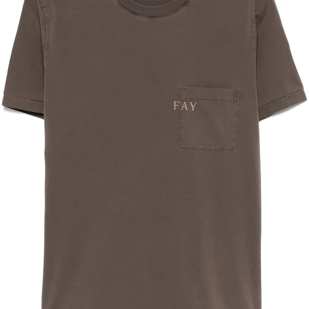 Футболка с логотипом