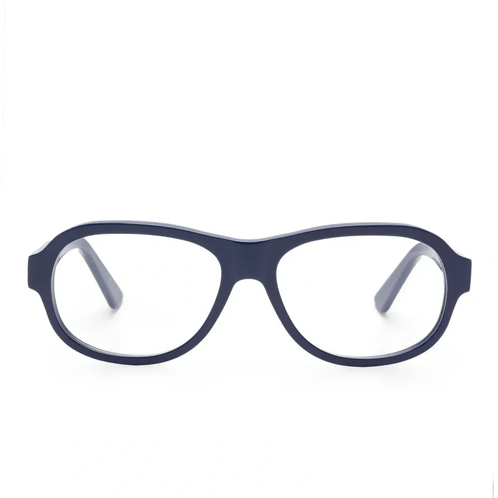 Очки в круглой оправе