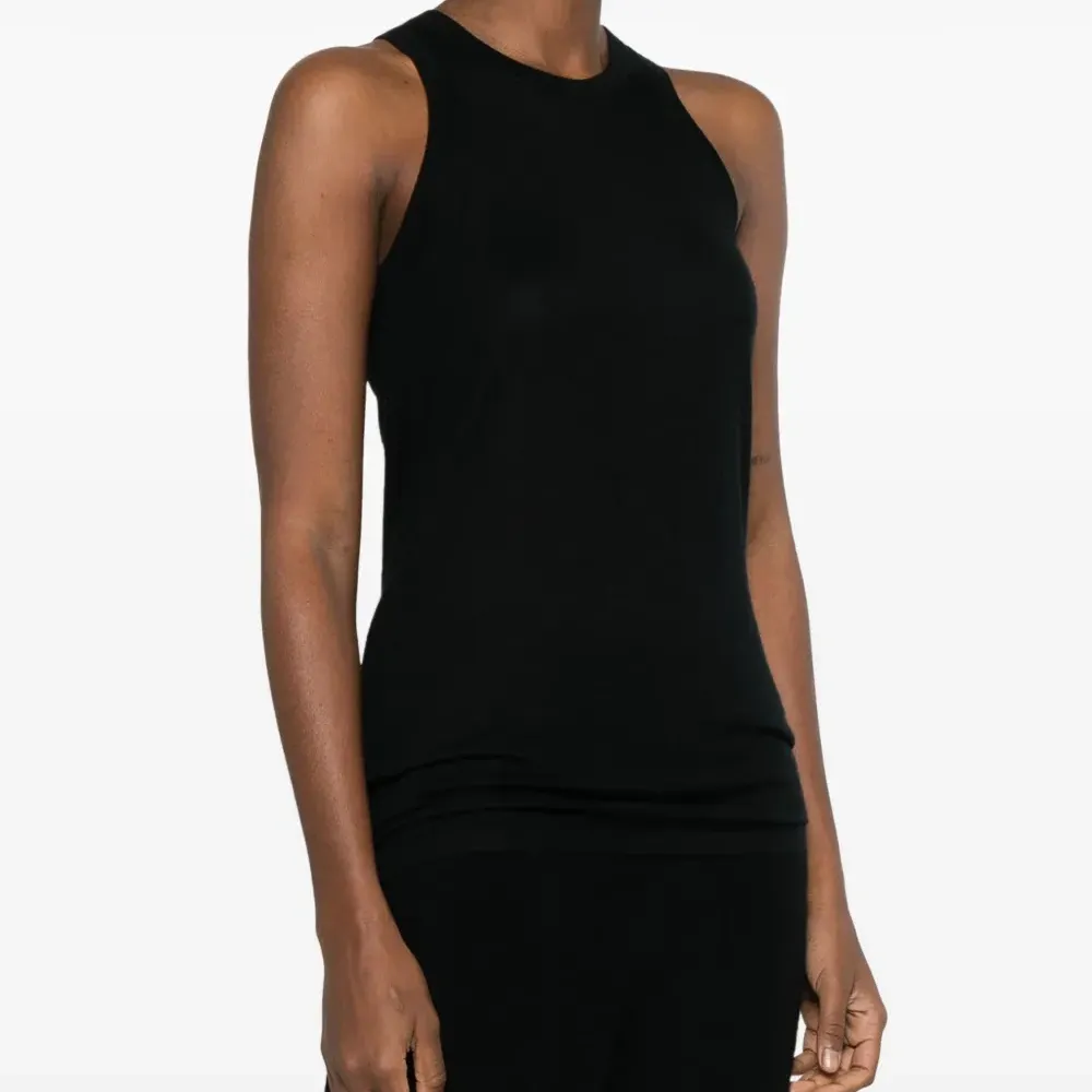 Топ тонкой вязки