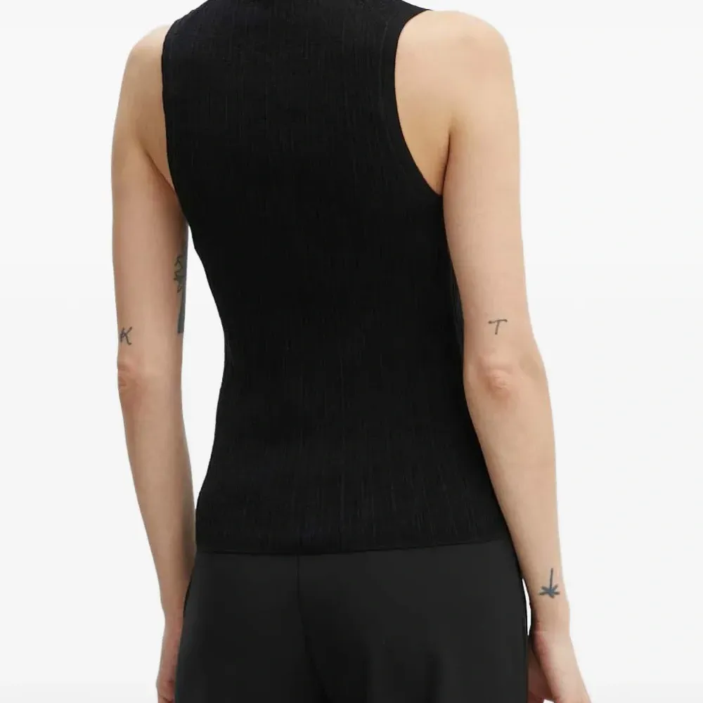 Топ поло с воротником на пуговицах