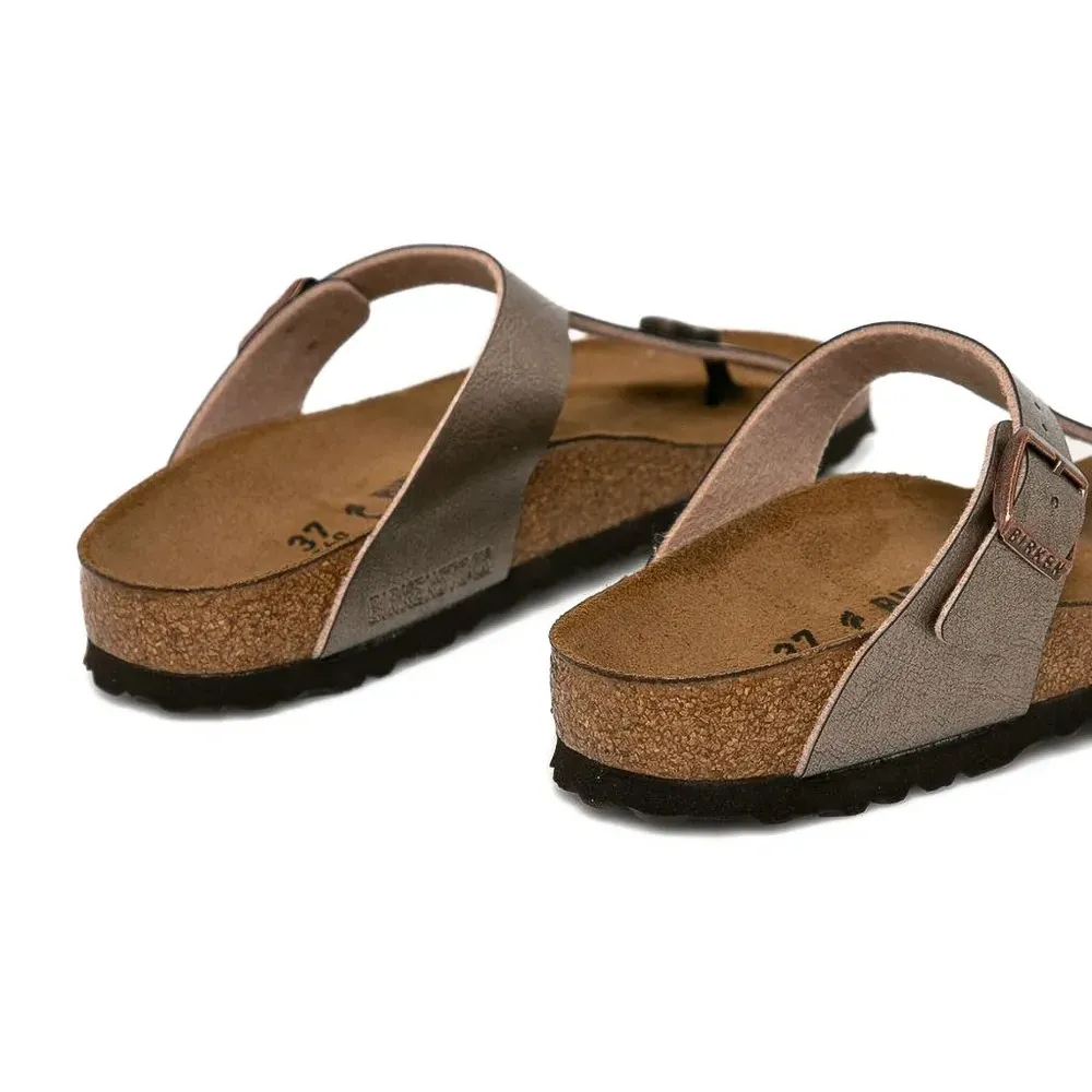 Сандалии с эффектом металлик Сандалии с эффектом металлик