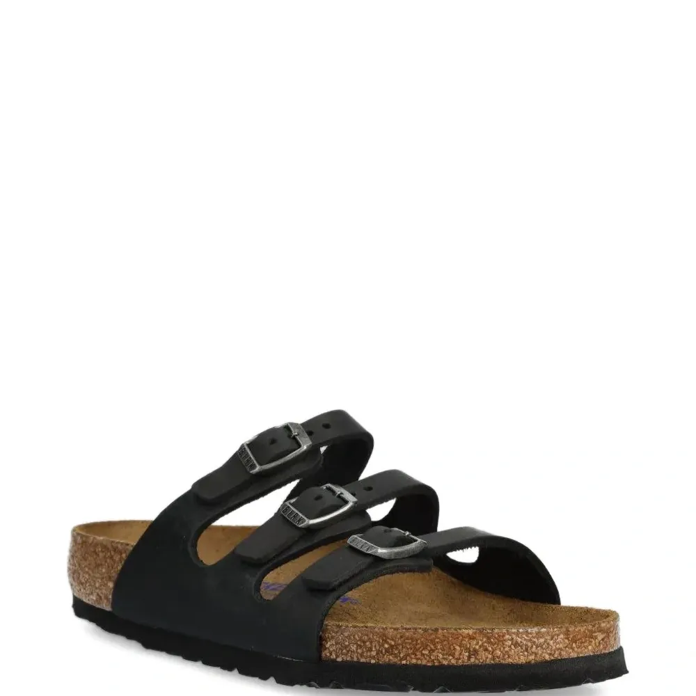 Сандалии с ремешками