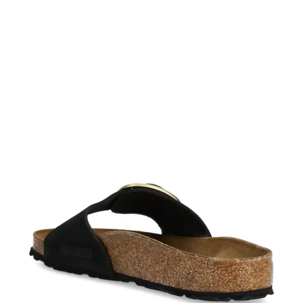 Сандалии с пряжками Сандалии с пряжками