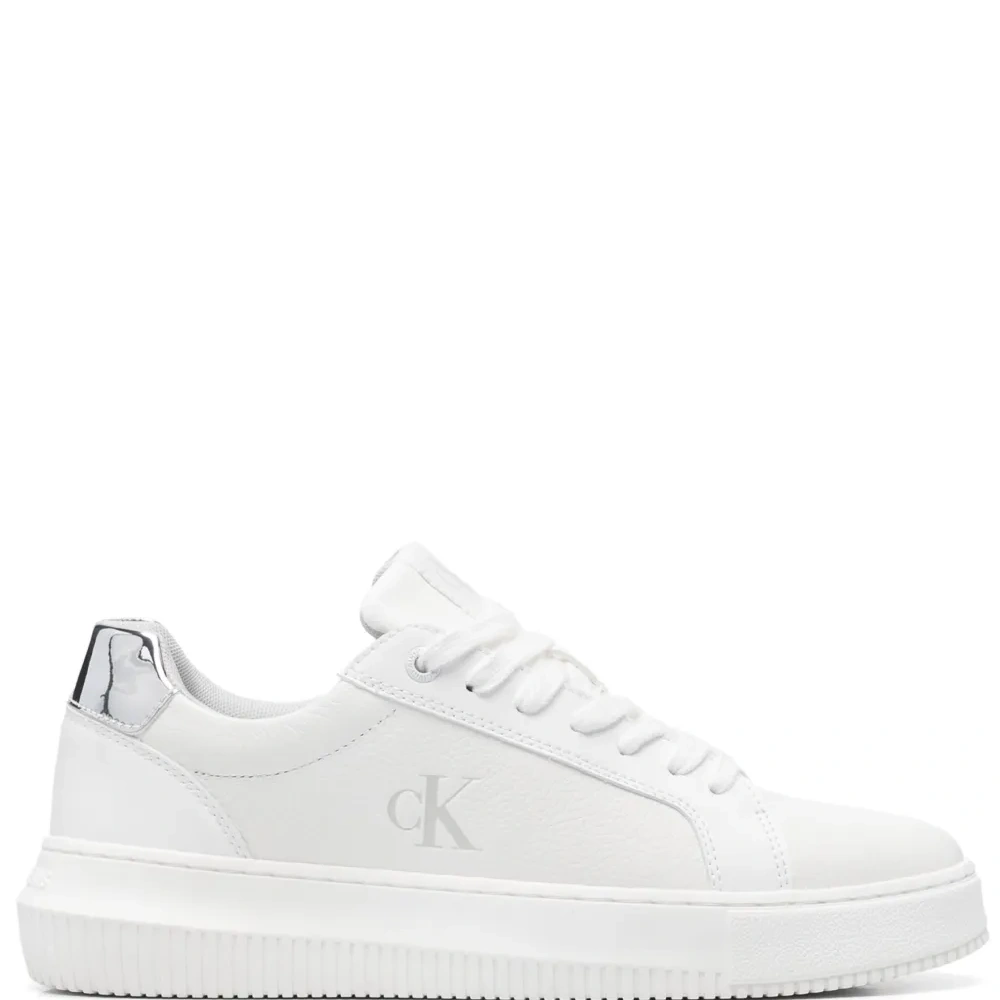 Кожаные кроссовки