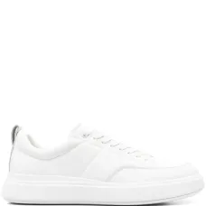 Кроссовки на шнуровке