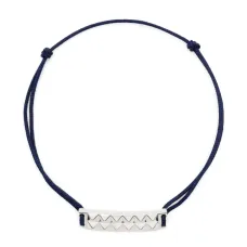 Buff-top pyramid-guilloché bracelet